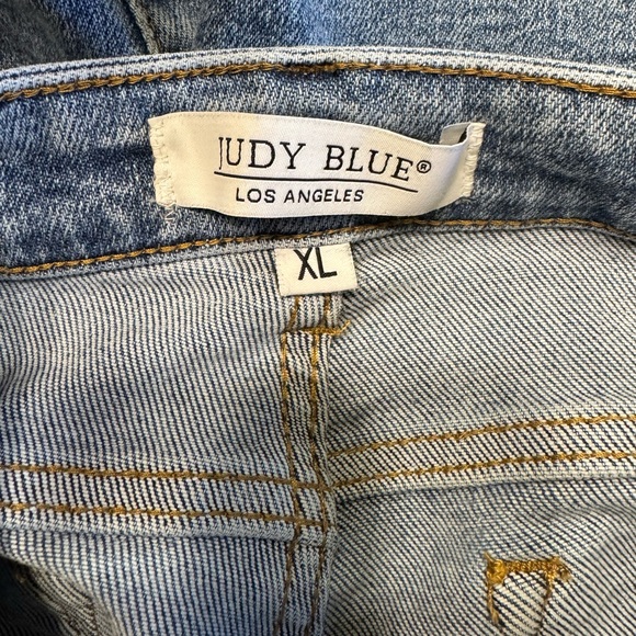 Judy Blue distressed denim shorts, size XL, gently used condition - Picture 3 of 10
